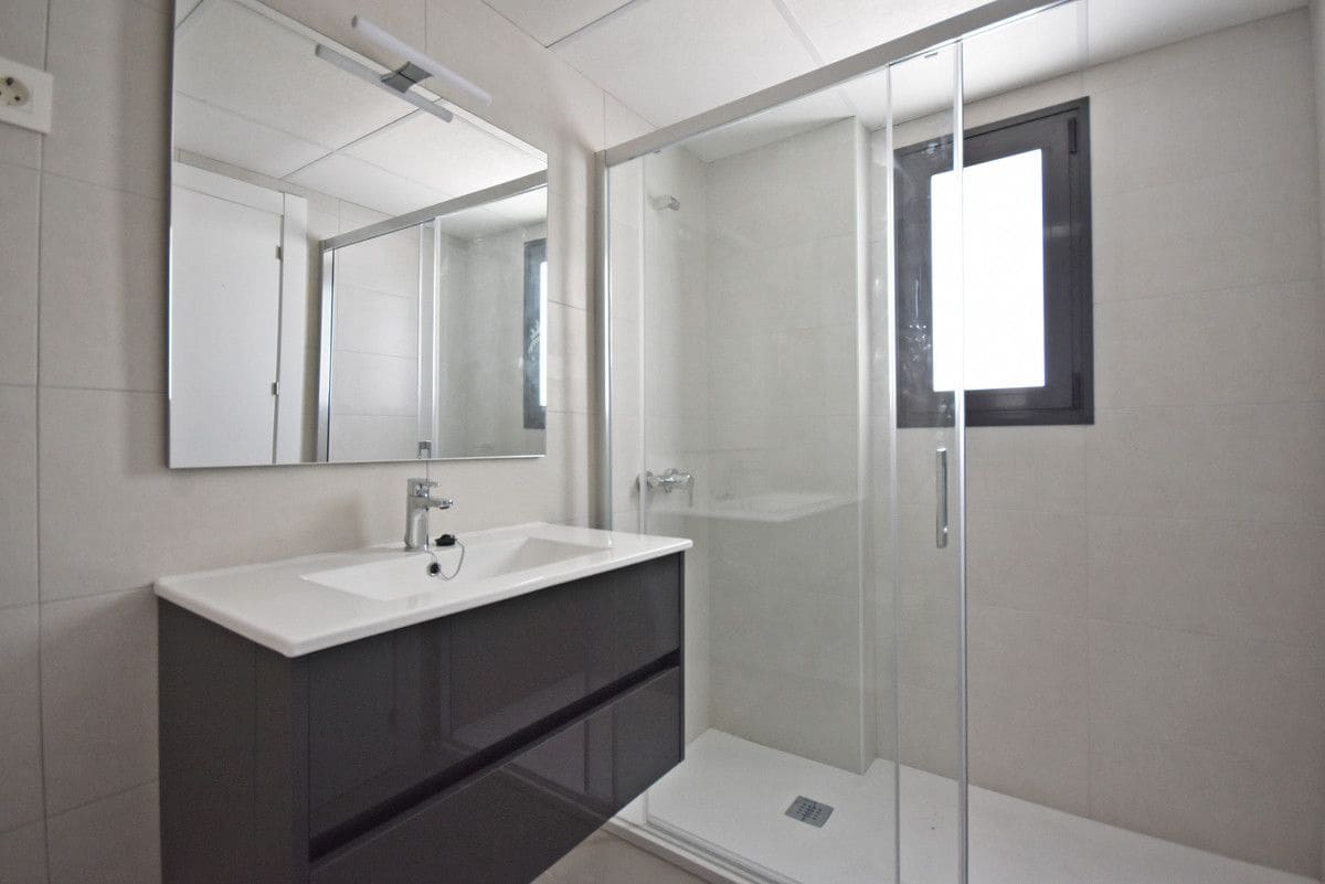3 bedroom Apartment for sale in Alamillo with pool - € 298,000 (Ref: 9992750)