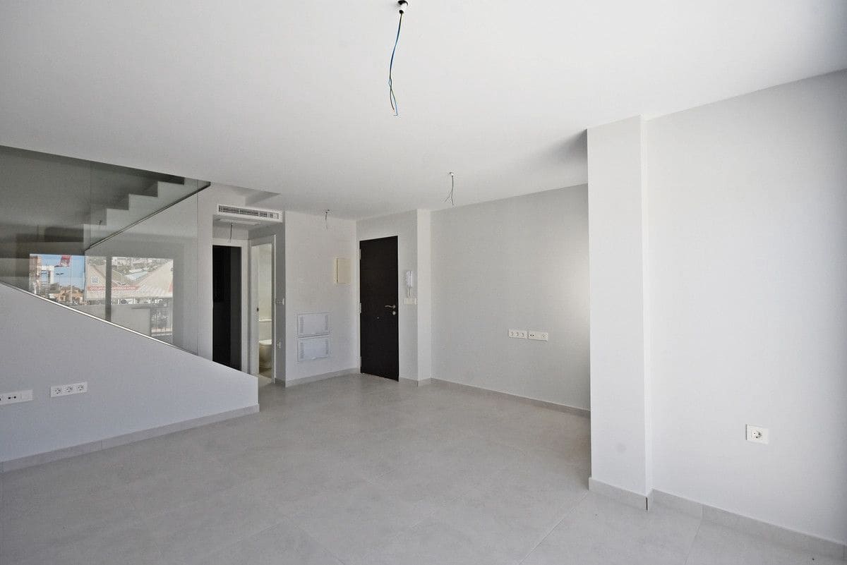 3 bedroom Apartment for sale in Alamillo with pool - € 298,000 (Ref: 9992750)