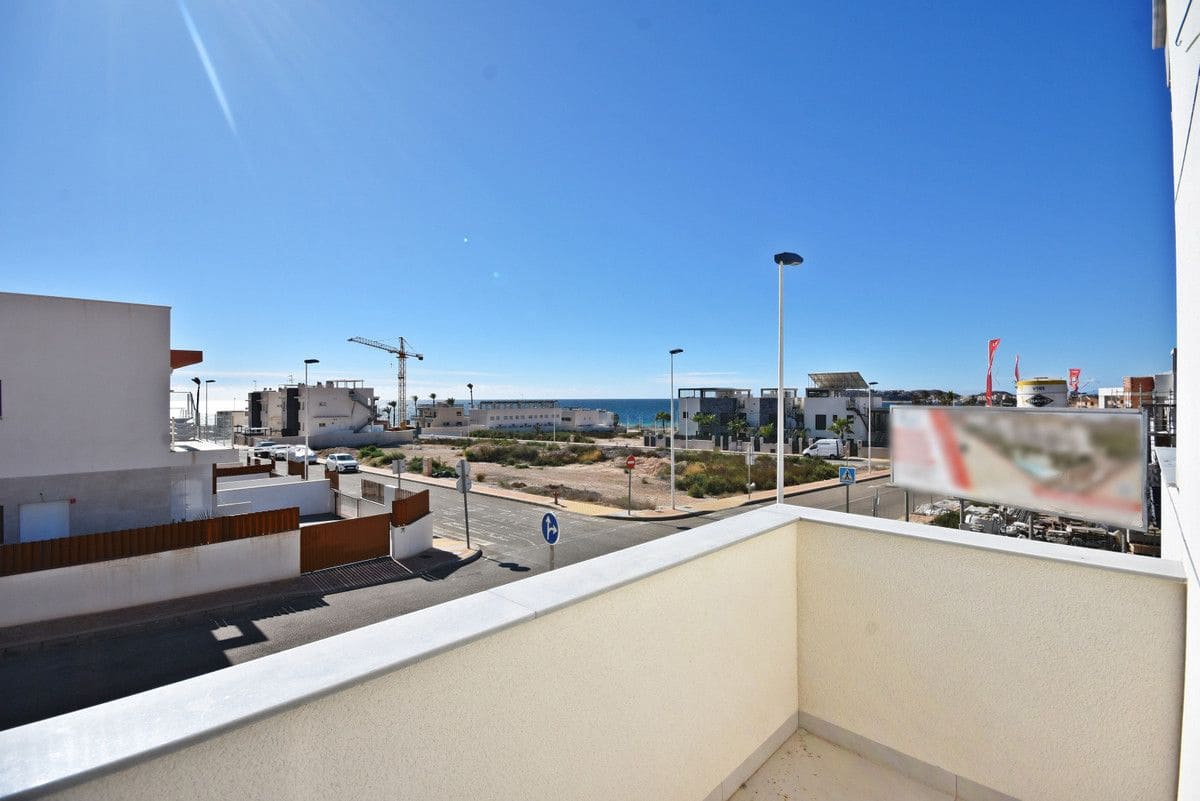 3 bedroom Apartment for sale in Alamillo with pool - € 298,000 (Ref: 9992750)
