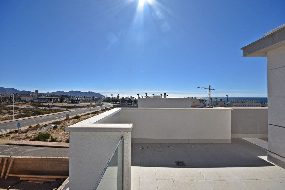 3 bedroom Apartment for sale in Alamillo with pool - € 298,000 (Ref: 9992750)