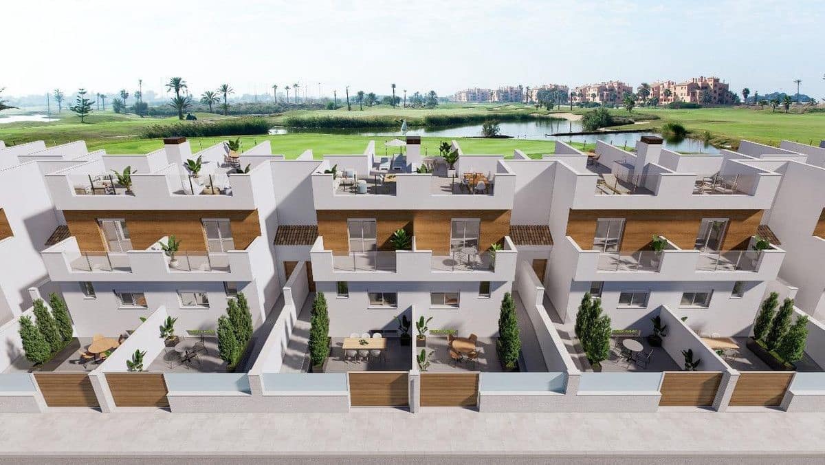 3 bedroom Villa for sale in Los Alcazares with pool - € 382,000 (Ref: 9992753)