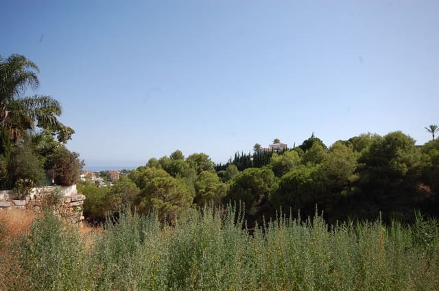 4 bedroom Villa for sale in Estepona with pool - € 2,595,000 (Ref: 9992781)