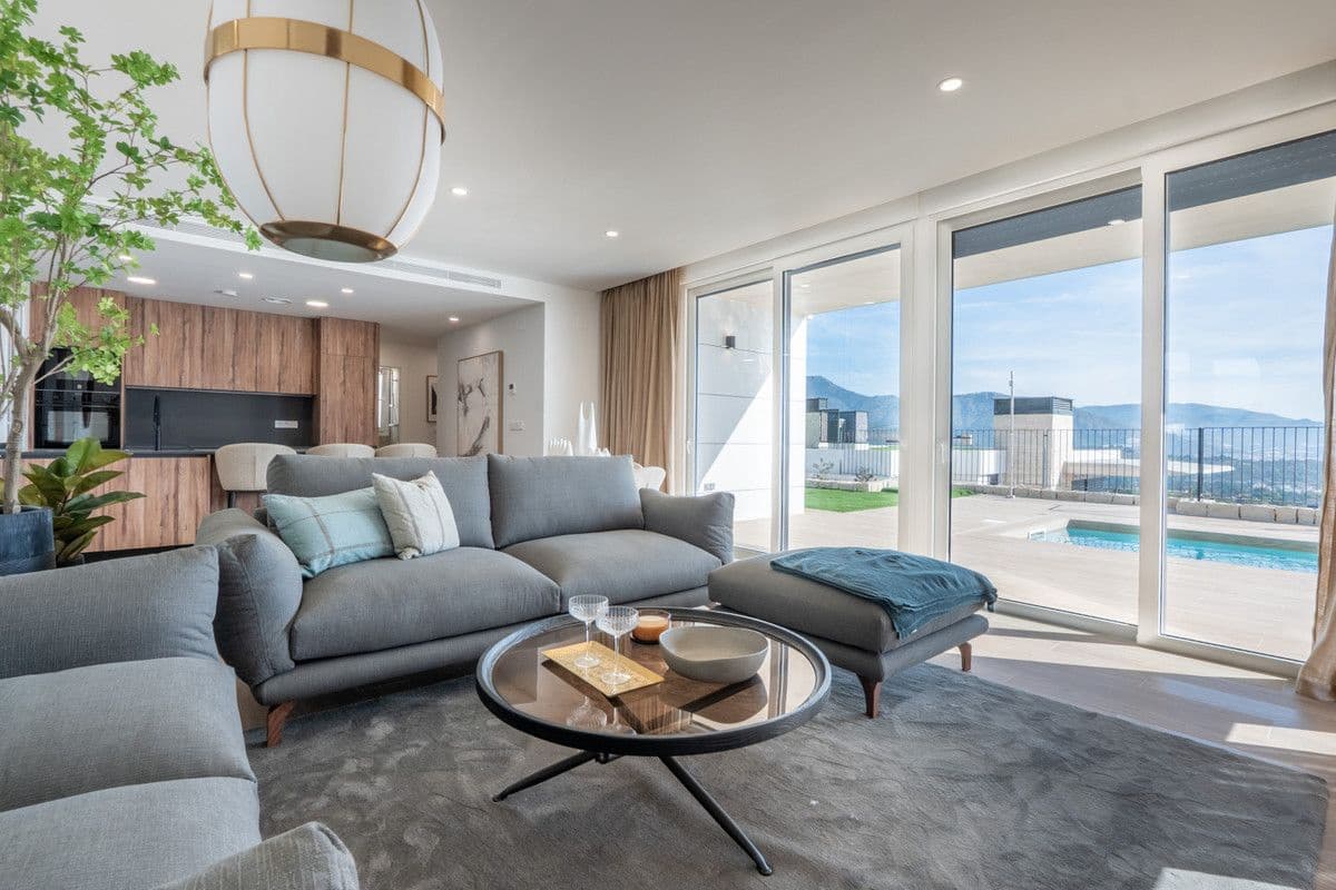 3 soveværelse Villa til salg i Polop med swimmingpool - € 477.500 (Ref: 9992802)