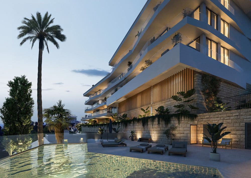 4 bedroom Apartment for sale in Fuengirola with pool - € 1,100,000 (Ref: 9992805)