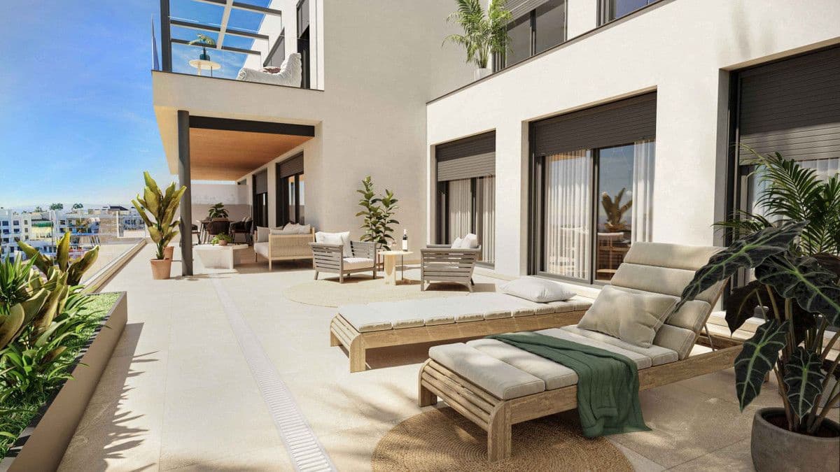 2 soveværelse Lejlighed til salg i Estepona med swimmingpool - € 695.000 (Ref: 9992811)