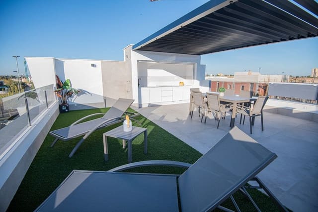 Chalet de 3 habitaciones en Santiago de la Ribera, San Javier en venta con piscina - 595.000 € (Ref: 9992825)