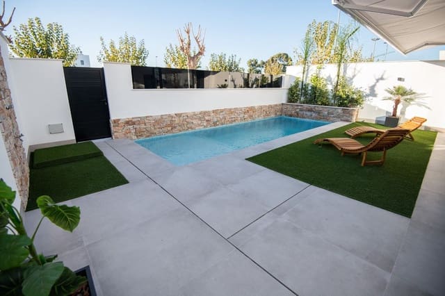 Chalet de 3 habitaciones en Santiago de la Ribera, San Javier en venta con piscina - 595.000 € (Ref: 9992825)