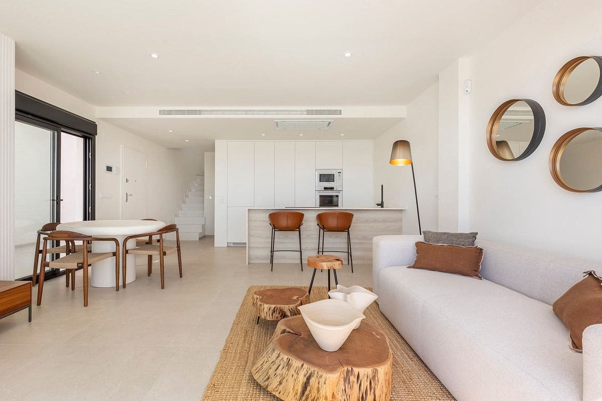 2 bedroom Villa for sale in Los Alcazares with pool - € 439,000 (Ref: 9992827)