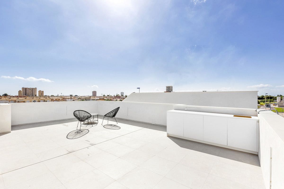 3 bedroom Villa for sale in San Javier with pool - € 495,000 (Ref: 9992831)
