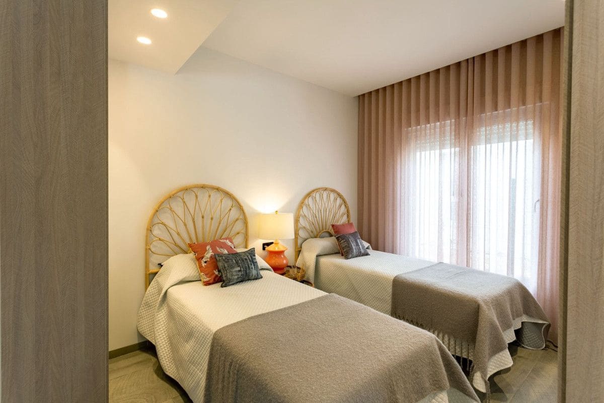 Chalet de 3 habitaciones en Algorfa en venta con piscina - 519.000 € (Ref: 9992849)