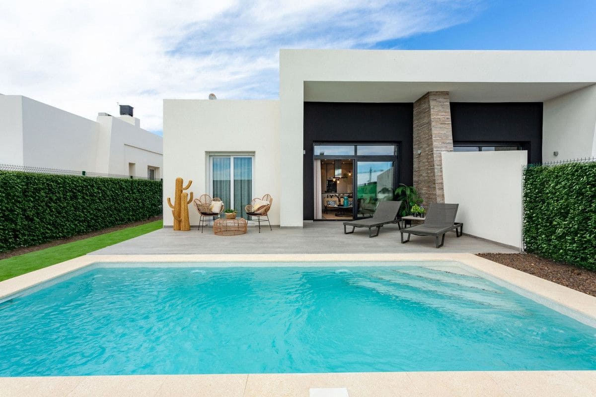 Chalet de 3 habitaciones en Algorfa en venta con piscina - 519.000 € (Ref: 9992849)