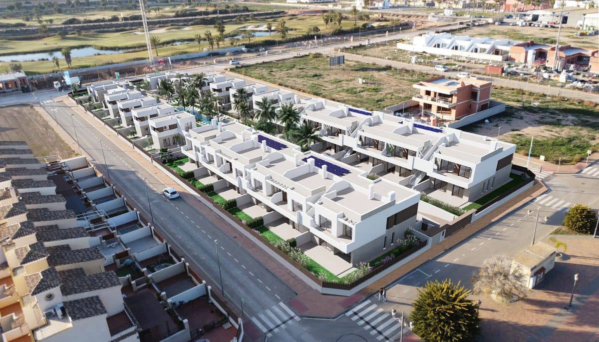 3 bedroom Villa for sale in Los Alcazares with pool - € 459,000 (Ref: 9992859)