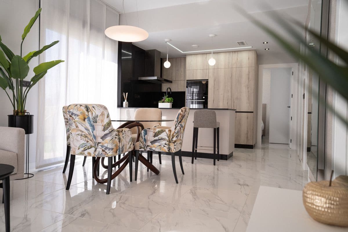 Apartamento de 3 habitaciones en Pilar de la Horadada en venta con piscina - 355.000 € (Ref: 9992864)