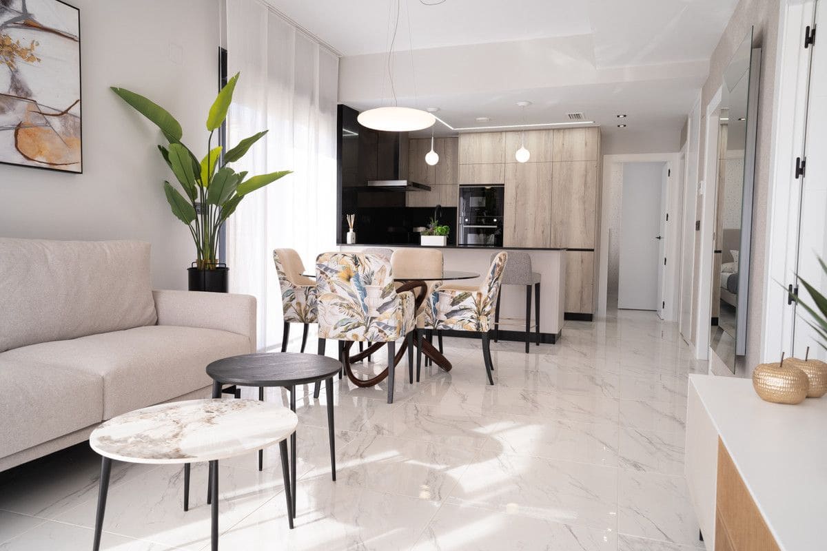 Apartamento de 3 habitaciones en Pilar de la Horadada en venta con piscina - 355.000 € (Ref: 9992864)