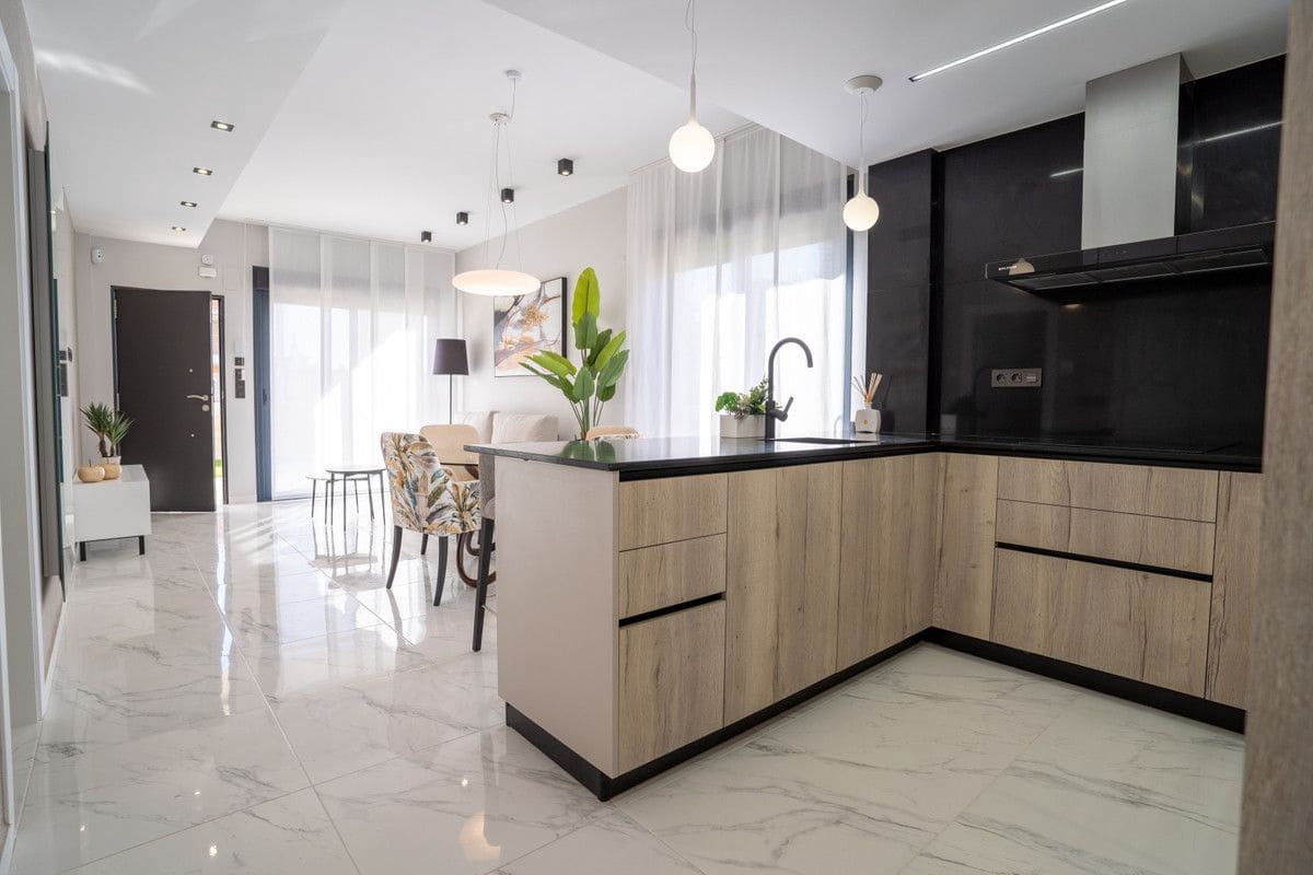 Apartamento de 3 habitaciones en Pilar de la Horadada en venta con piscina - 355.000 € (Ref: 9992864)