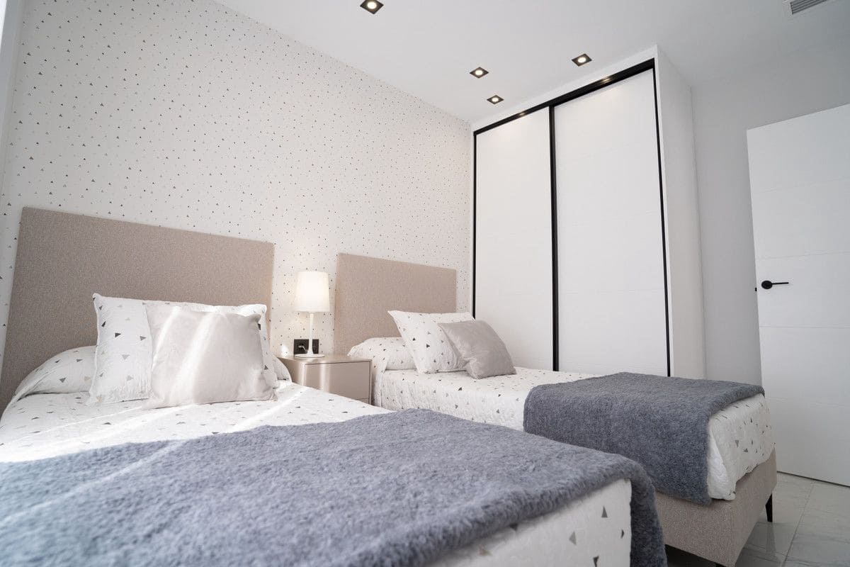 Apartamento de 3 habitaciones en Pilar de la Horadada en venta con piscina - 355.000 € (Ref: 9992864)