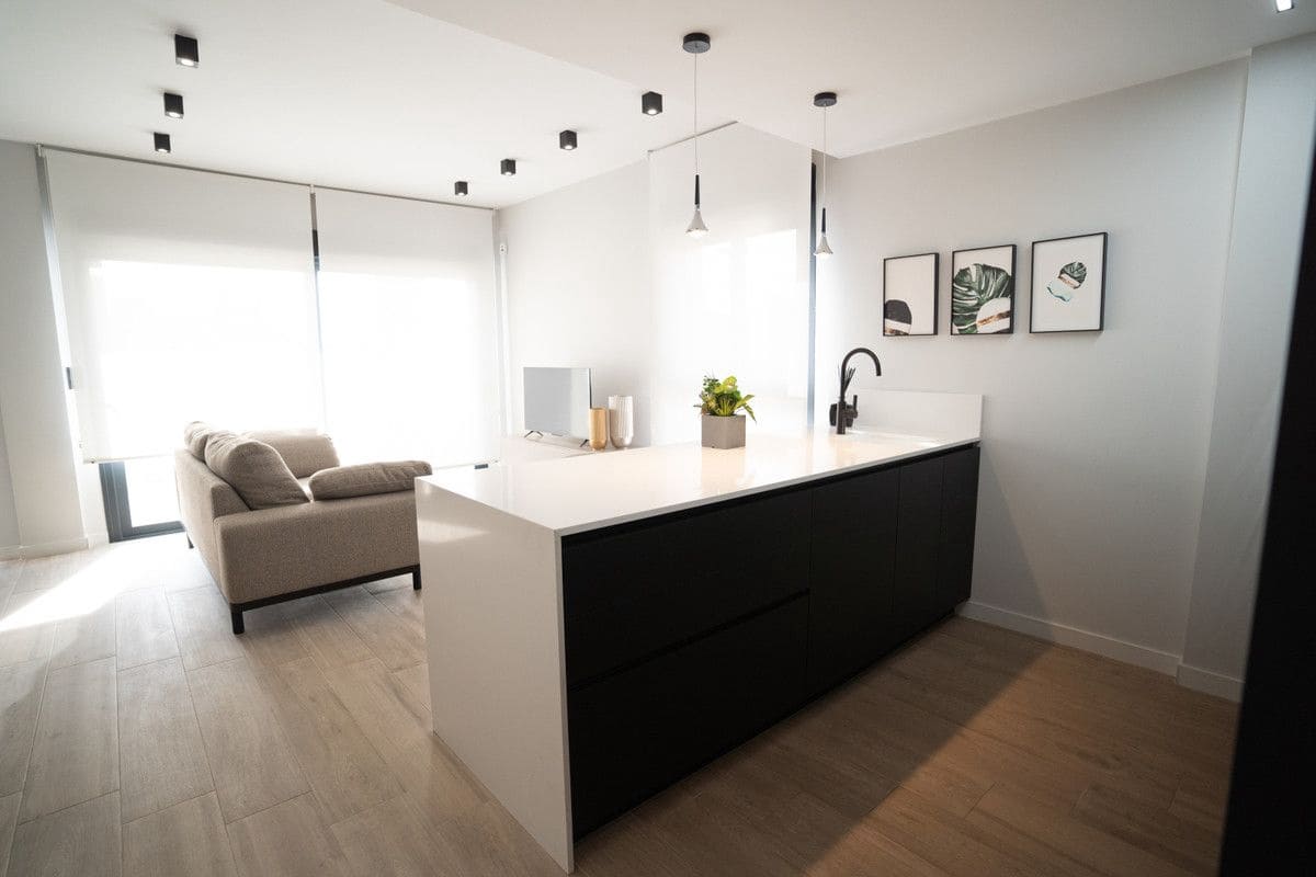 4 makuuhuone Huoneisto myytävänä paikassa Orihuela Costa mukana uima-altaan - 699 900 € (Ref: 9992866)