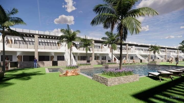 4 makuuhuone Huoneisto myytävänä paikassa Orihuela Costa mukana uima-altaan - 699 900 € (Ref: 9992866)