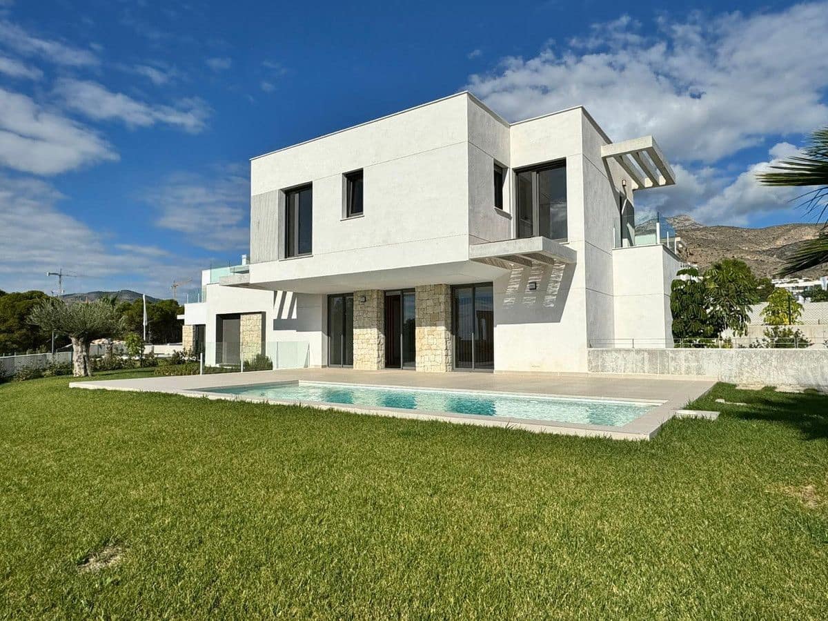 3 soverom Villa til salgs i Finestrat med svømmebasseng - € 895 000 (Ref: 9992876)