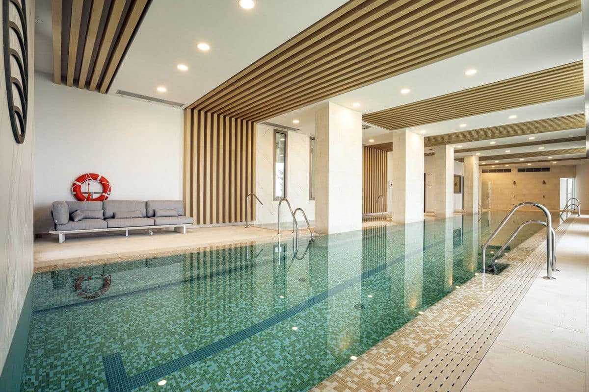 4 soveværelse Lejlighed til salg i La Quinta med swimmingpool - € 2.450.000 (Ref: 9992880)