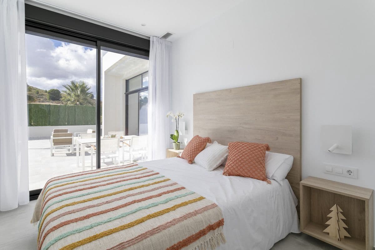 3 bedroom Villa for sale in Calasparra with pool - € 359,000 (Ref: 9992888)