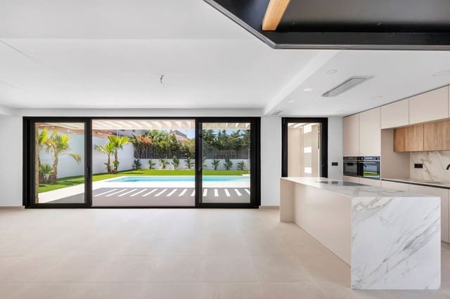 4 soverom Villa til salgs i Los Balcones - Los Altos, Torrevieja med svømmebasseng - € 850 000 (Ref: 9992898)