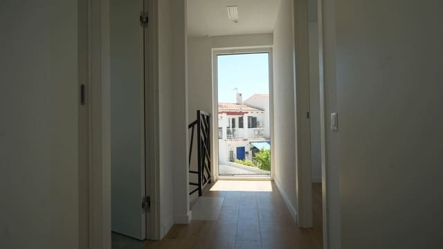 3 soveværelse Villa til salg i La Nucia med swimmingpool - € 530.000 (Ref: 9992905)