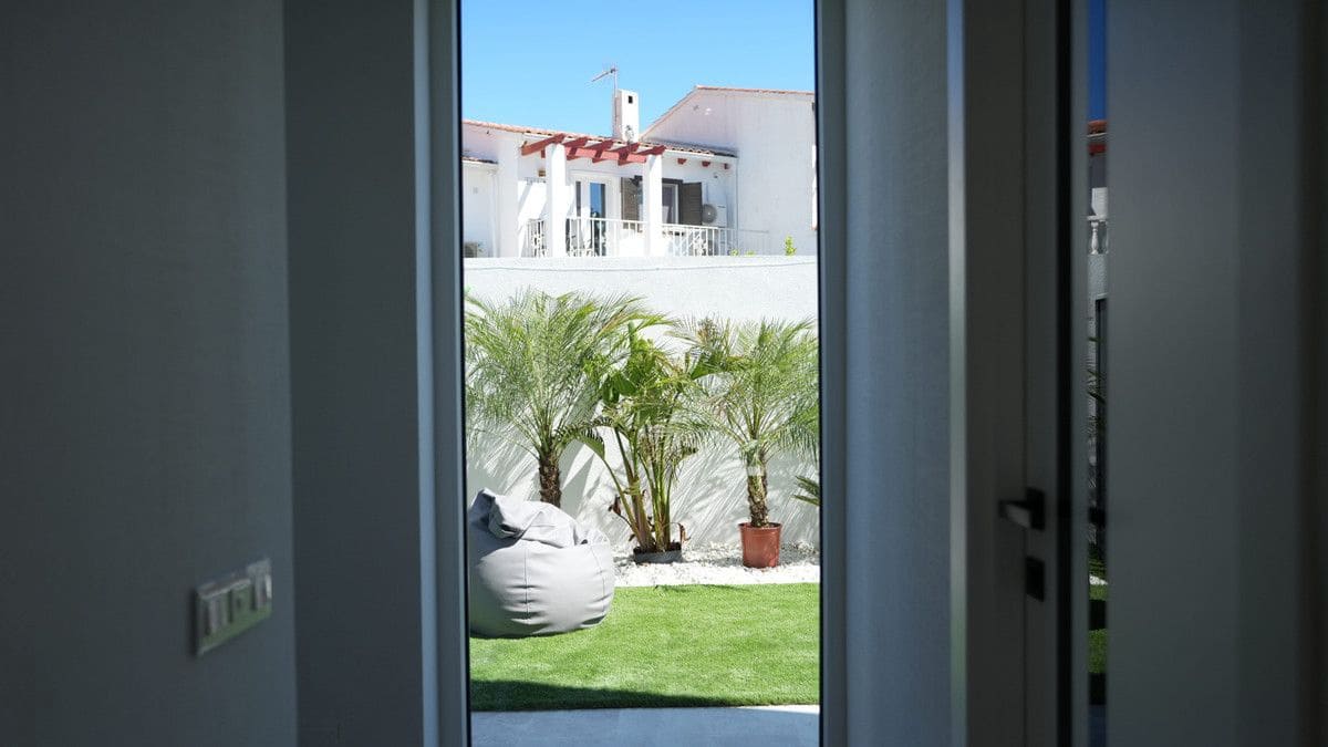 3 soveværelse Villa til salg i La Nucia med swimmingpool - € 530.000 (Ref: 9992905)