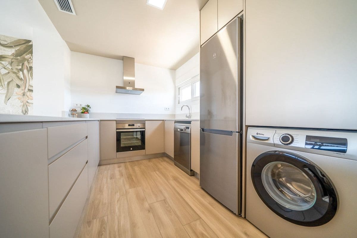 Apartamento de 2 habitaciones en Orihuela en venta con piscina - 299.900 € (Ref: 9992916)