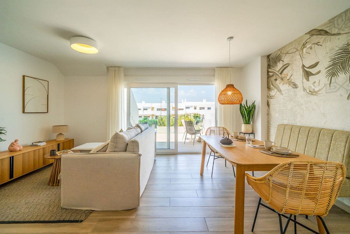 Apartamento de 2 habitaciones en Orihuela en venta con piscina - 299.900 € (Ref: 9992916)