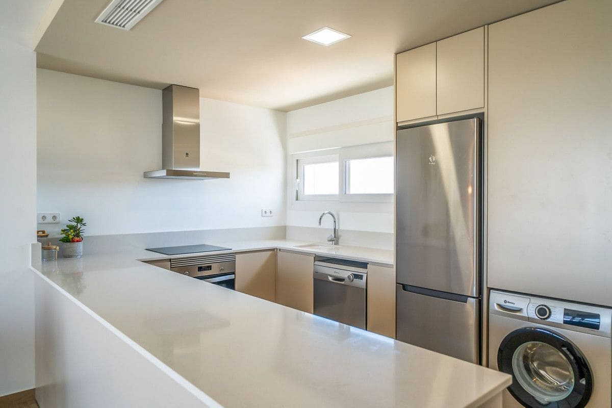 Apartamento de 2 habitaciones en Orihuela en venta con piscina - 269.900 € (Ref: 9992918)