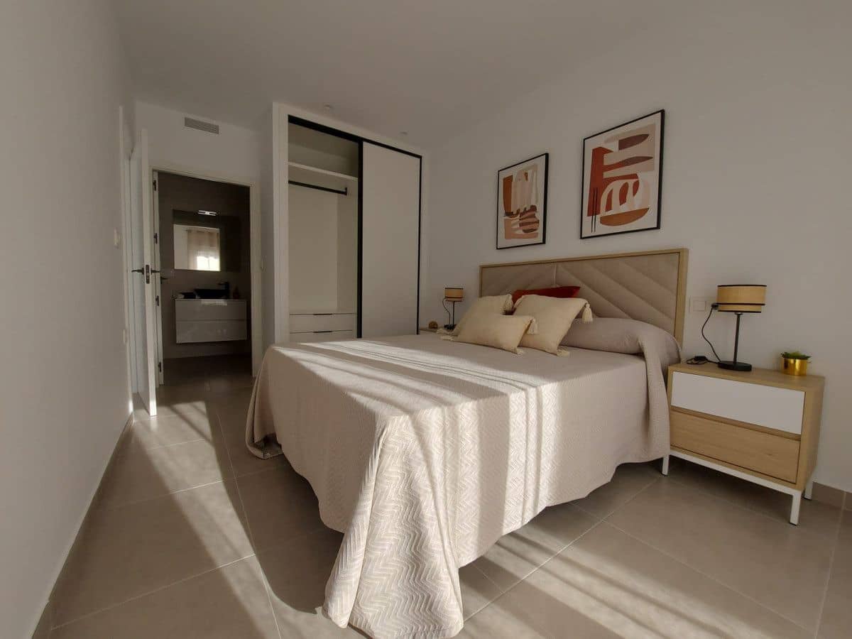 3 slaapkamer Villa te koop in Roldan met zwembad - € 272.500 (Ref: 9992926)