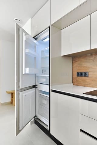 2 slaapkamer Appartement te koop in La Veleta, Torrevieja met zwembad - € 380.000 (Ref: 9992927)