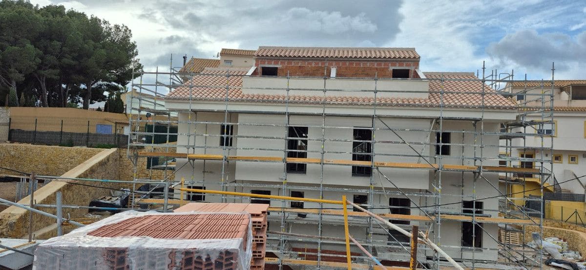 3 soveværelse Villa til salg i La Nucia med swimmingpool - € 594.000 (Ref: 9992938)