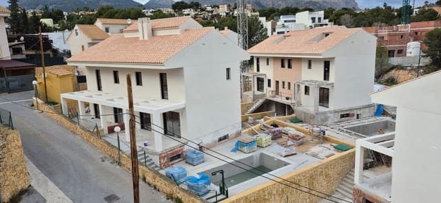 3 soveværelse Villa til salg i La Nucia med swimmingpool - € 594.000 (Ref: 9992938)