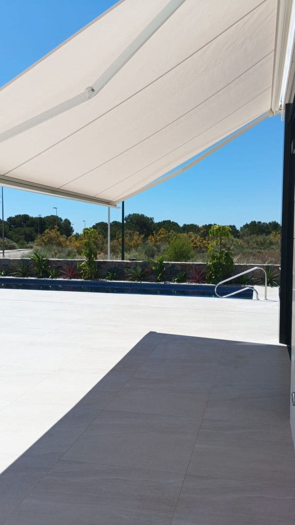 3 Zimmer Villa zu verkaufen in Pilar de la Horadada mit Pool - 594.000 € (Ref: 9992946)