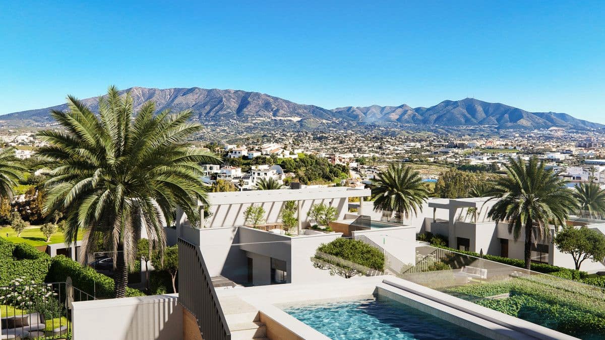 3 quarto Moradia para venda em Cerro del Aguila com piscina - 530 000 € (Ref: 9992960)