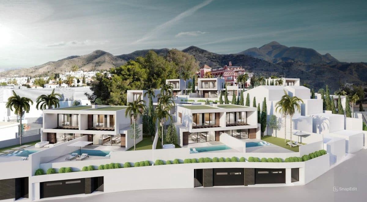 3 soveværelse Villa til salg i Nerja med swimmingpool - € 1.145.000 (Ref: 9992961)