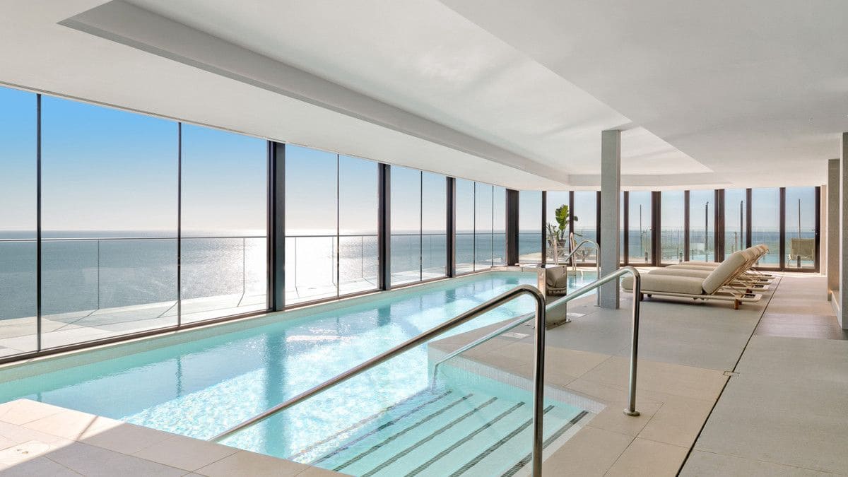3 soveværelse Lejlighed til salg i Carvajal med swimmingpool - € 1.129.000 (Ref: 9992980)