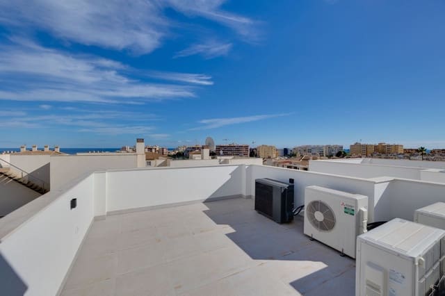 4 soveværelse Villa til salg i Torreblanca, Torrevieja med swimmingpool - € 780.000 (Ref: 9993022)