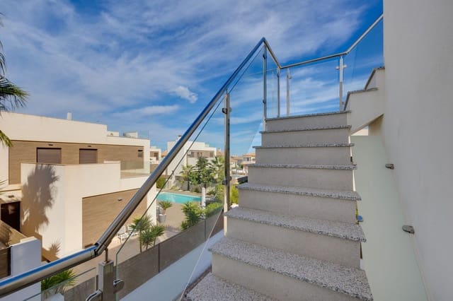 4 soveværelse Villa til salg i Torreblanca, Torrevieja med swimmingpool - € 780.000 (Ref: 9993022)