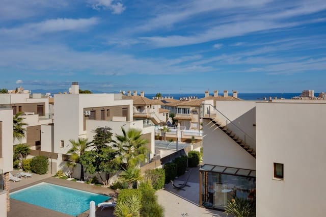 4 soveværelse Villa til salg i Torreblanca, Torrevieja med swimmingpool - € 780.000 (Ref: 9993022)