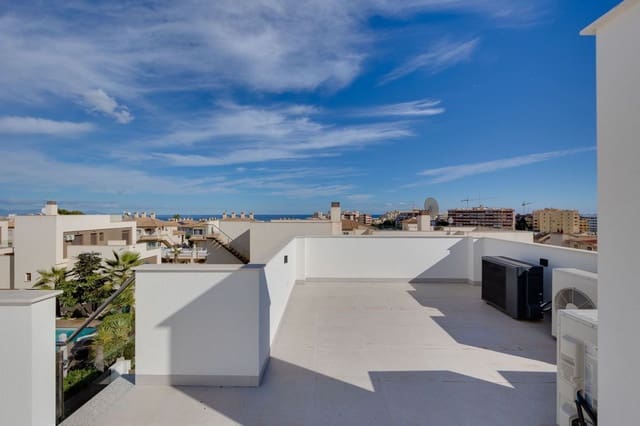 4 makuuhuone Huvila myytävänä paikassa Torreblanca, Torrevieja mukana uima-altaan - 780 000 € (Ref: 9993022)