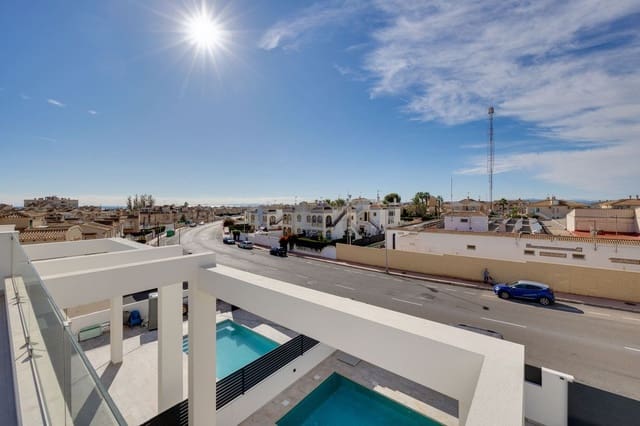 4 makuuhuone Huvila myytävänä paikassa Torreblanca, Torrevieja mukana uima-altaan - 780 000 € (Ref: 9993022)