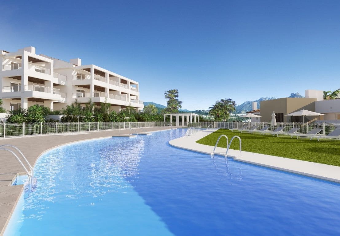 2 sovrum Lägenhet till salu i Benahavis med pool - 499 000 € (Ref: 9993034)