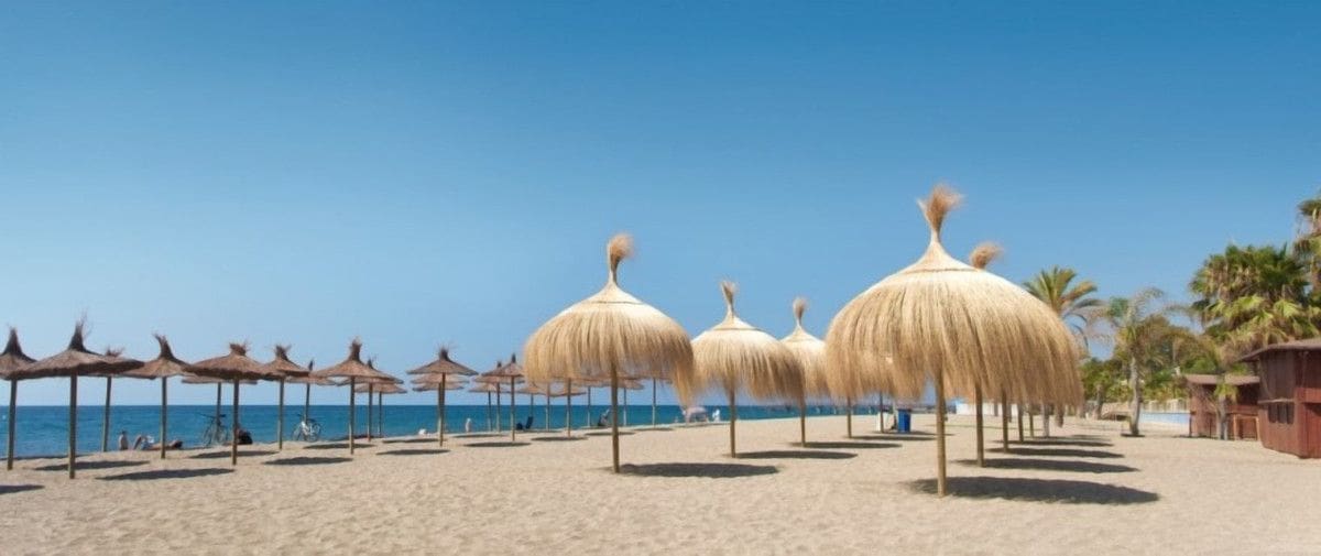 2 sovrum Lägenhet till salu i Benahavis med pool - 499 000 € (Ref: 9993034)