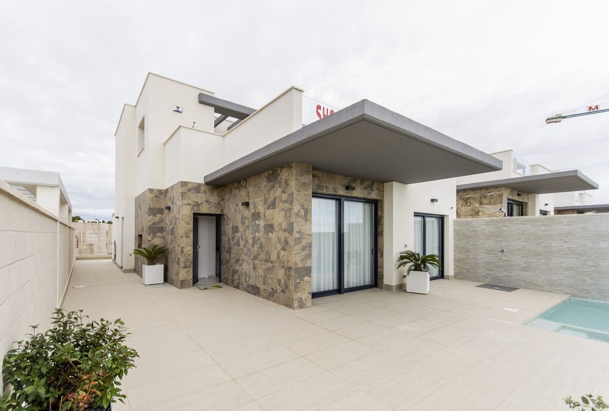4 soverom Villa til salgs i San Miguel de Salinas med svømmebasseng - € 630 000 (Ref: 9993041)