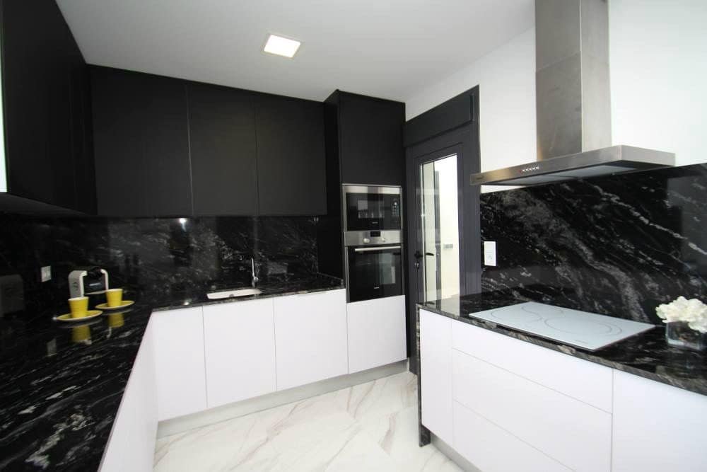 3 quarto Moradia para venda em San Miguel de Salinas com piscina - 875 000 € (Ref: 9993042)