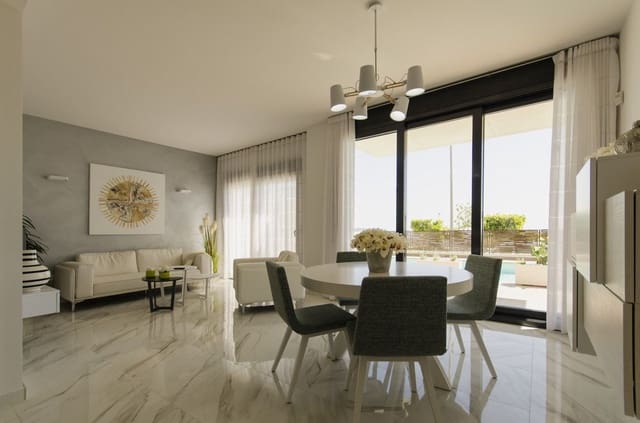 4 quarto Moradia para venda em San Miguel de Salinas com piscina - 875 000 € (Ref: 9993043)