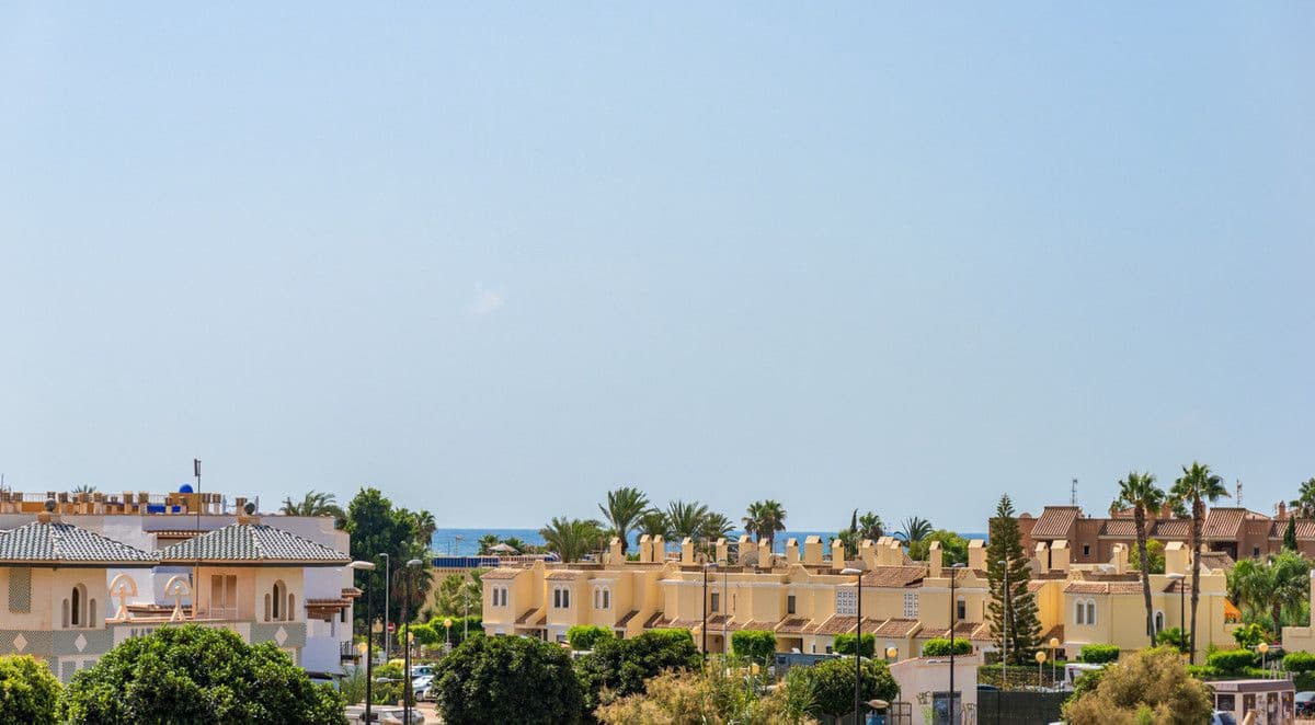 Chalet de 3 habitaciones en Vera en venta con piscina - 459.000 € (Ref: 9993049)